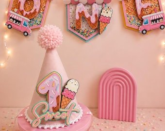 Ice Cream ONE Shaker Baner, Ice Cream Birthday Banner, Ice Cream ONE, Birthday Banner, Summer Birthday Banner, Sweet ONE birthday,